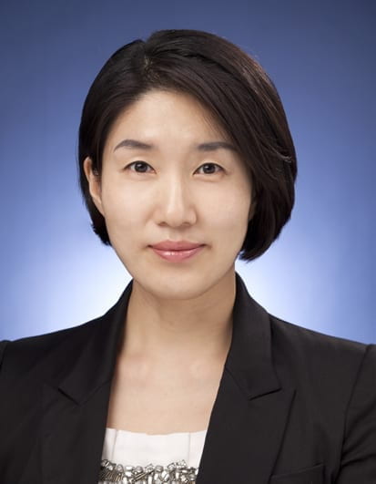 portrait of Eunkyung Kim in professional attire