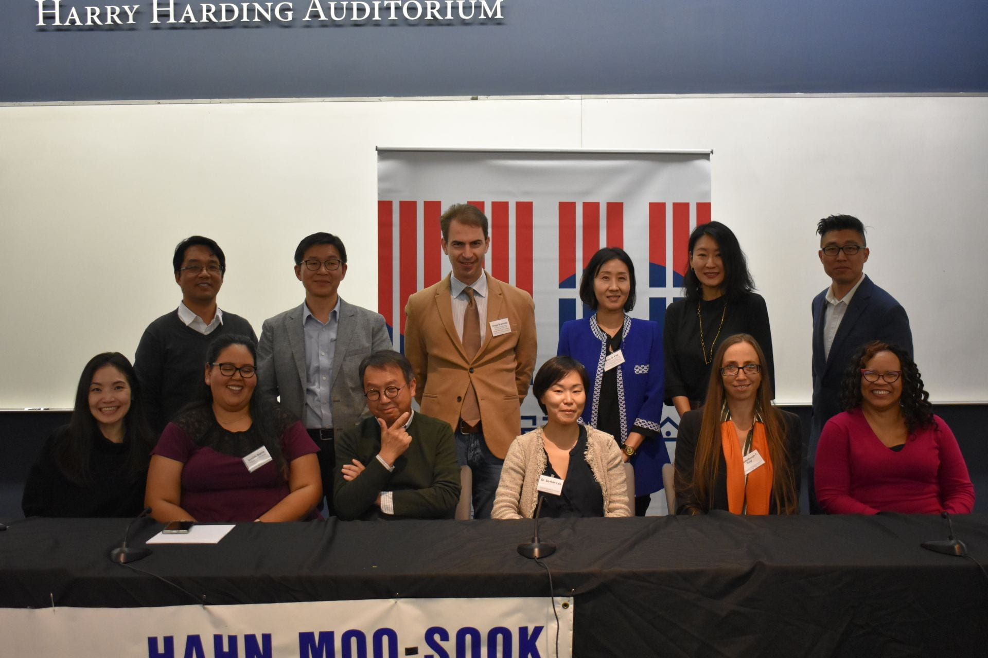 Group photo of event organizers, speakers, and panelists for the 27th Hahn Moo-sook Colloquium